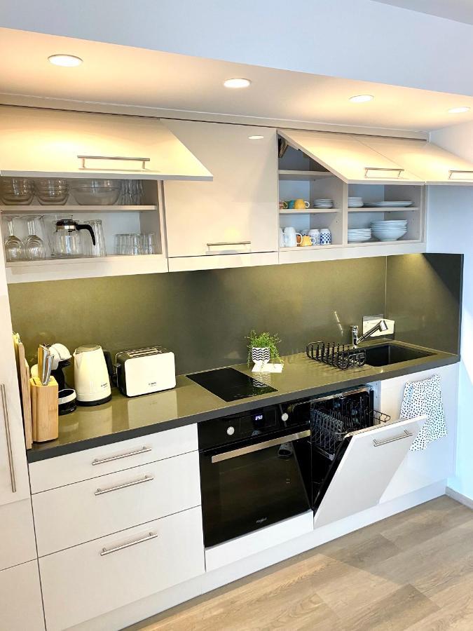 Atrium Apartman Heviz Mit Panoramaterrasse Und Tiefgarage Экстерьер фото