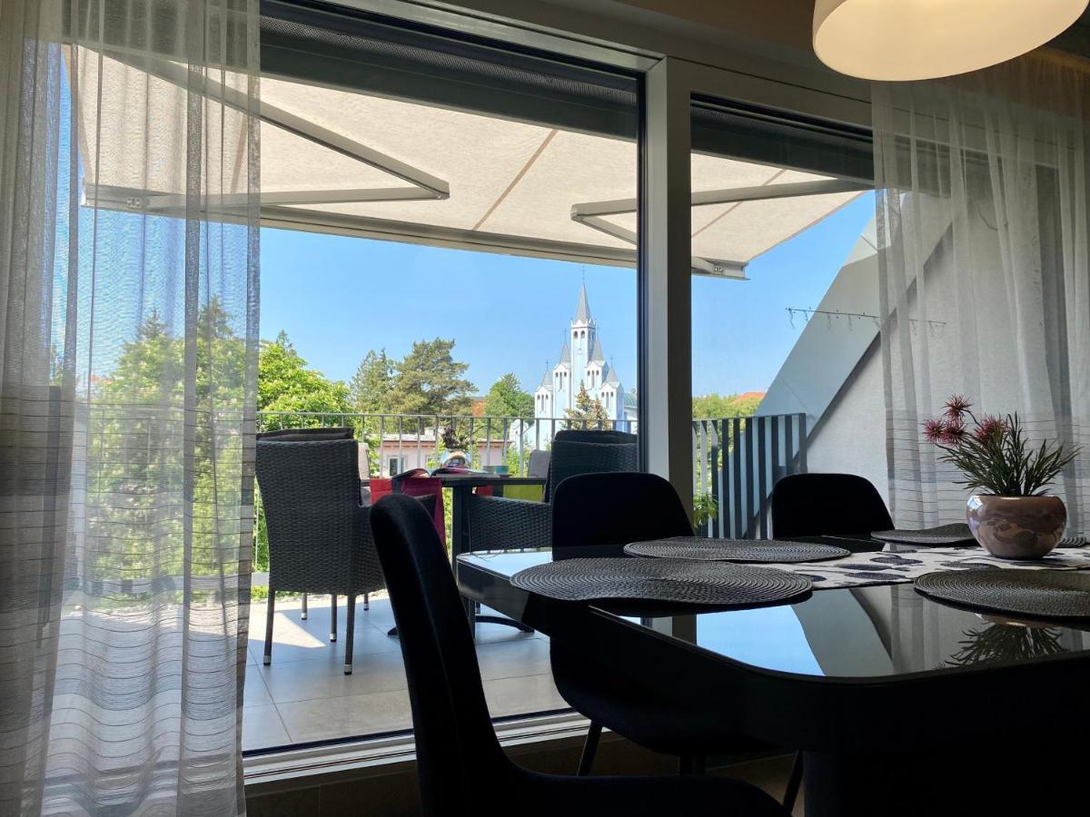 Atrium Apartman Heviz Mit Panoramaterrasse Und Tiefgarage Экстерьер фото