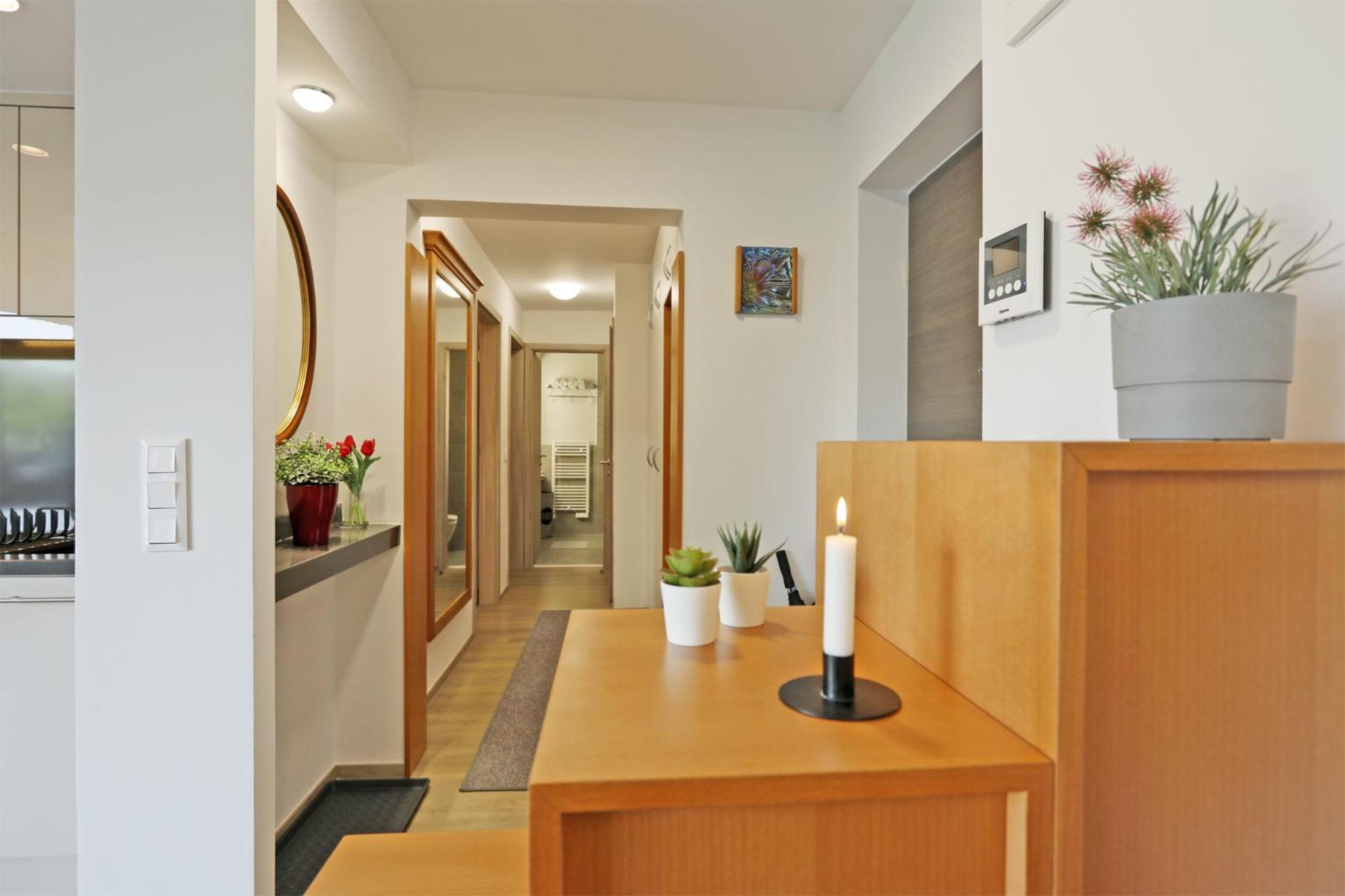 Atrium Apartman Heviz Mit Panoramaterrasse Und Tiefgarage Экстерьер фото