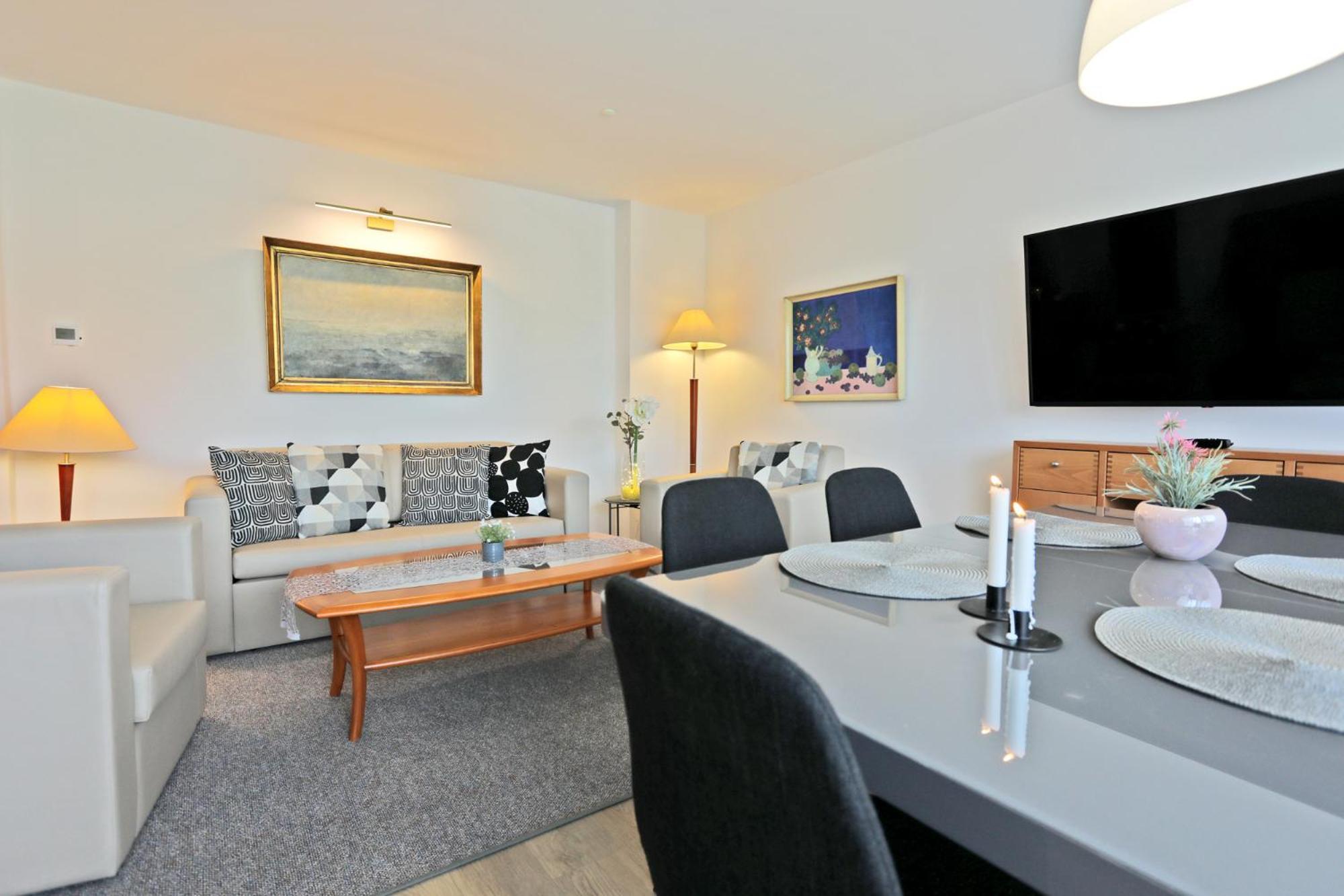 Atrium Apartman Heviz Mit Panoramaterrasse Und Tiefgarage Экстерьер фото